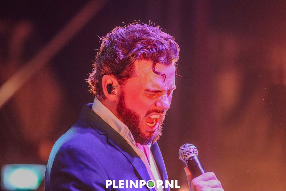 BOUKE & THE ELVIS MATTERS BAND    (35)